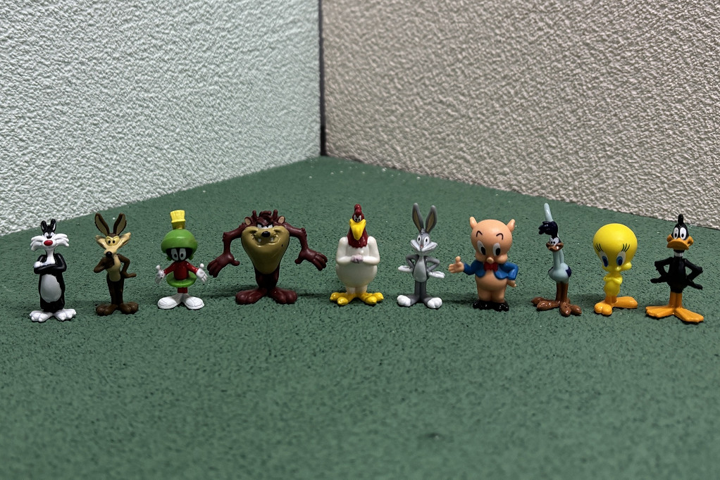10pcs Looney Tunes Cartoon Doll Sylvester Daffy Duck Bugs Bunny Tweety Mini Toy