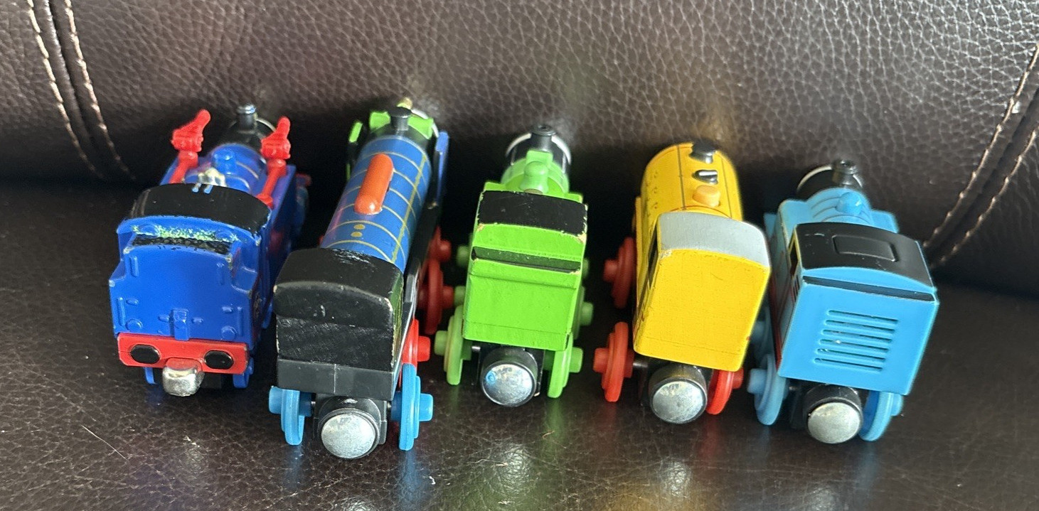 Thomas the Tank Engine Wooden Train Lot Plastic Magnetic Train Set 5 Piece EUC