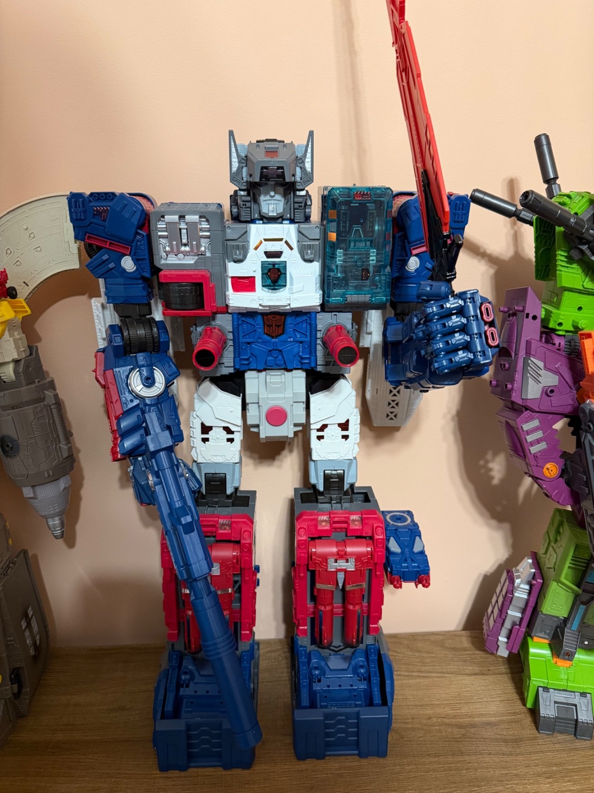 FORTRESS MAXIMUS Transformers SDCC 2016 Exclusive with Upgrades and boxes