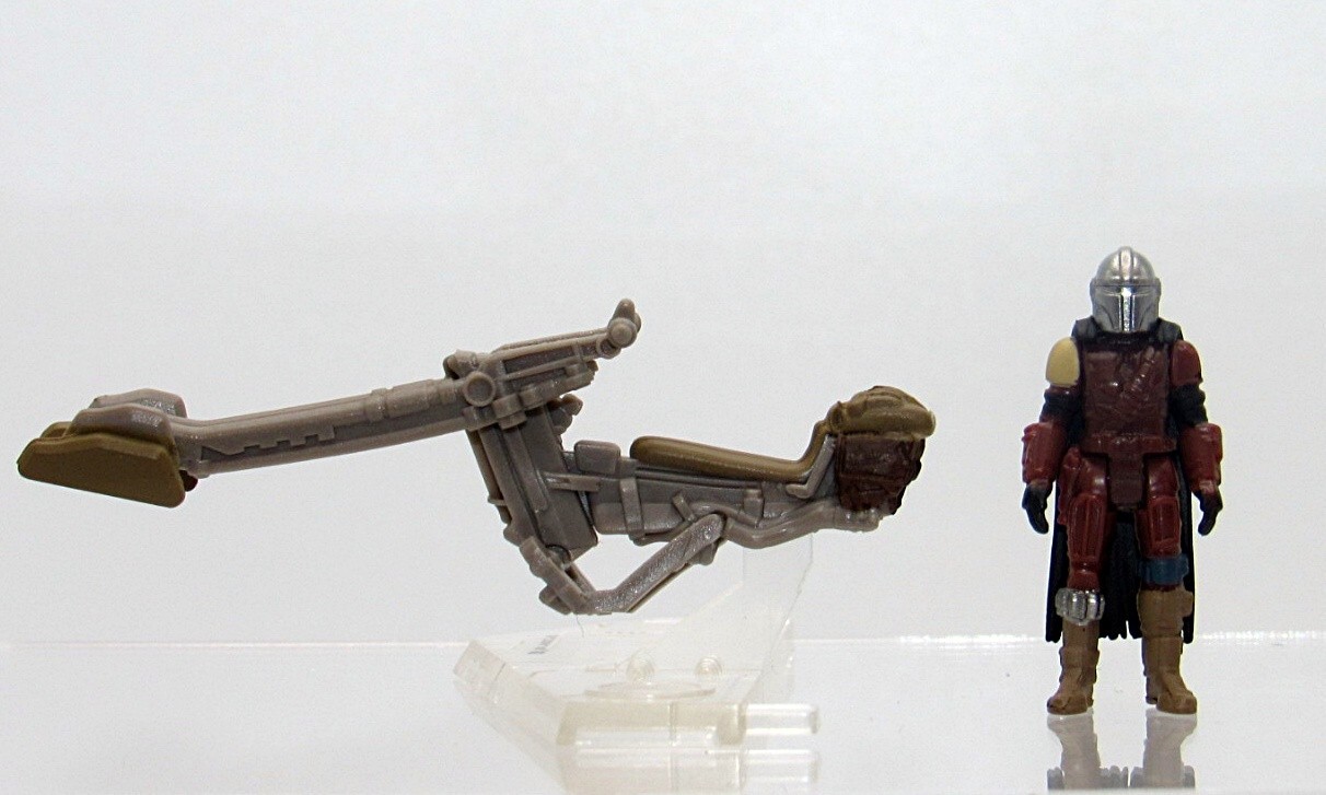 S01: #0002 Mandalorian’s Speeder Bike with Din Djarin