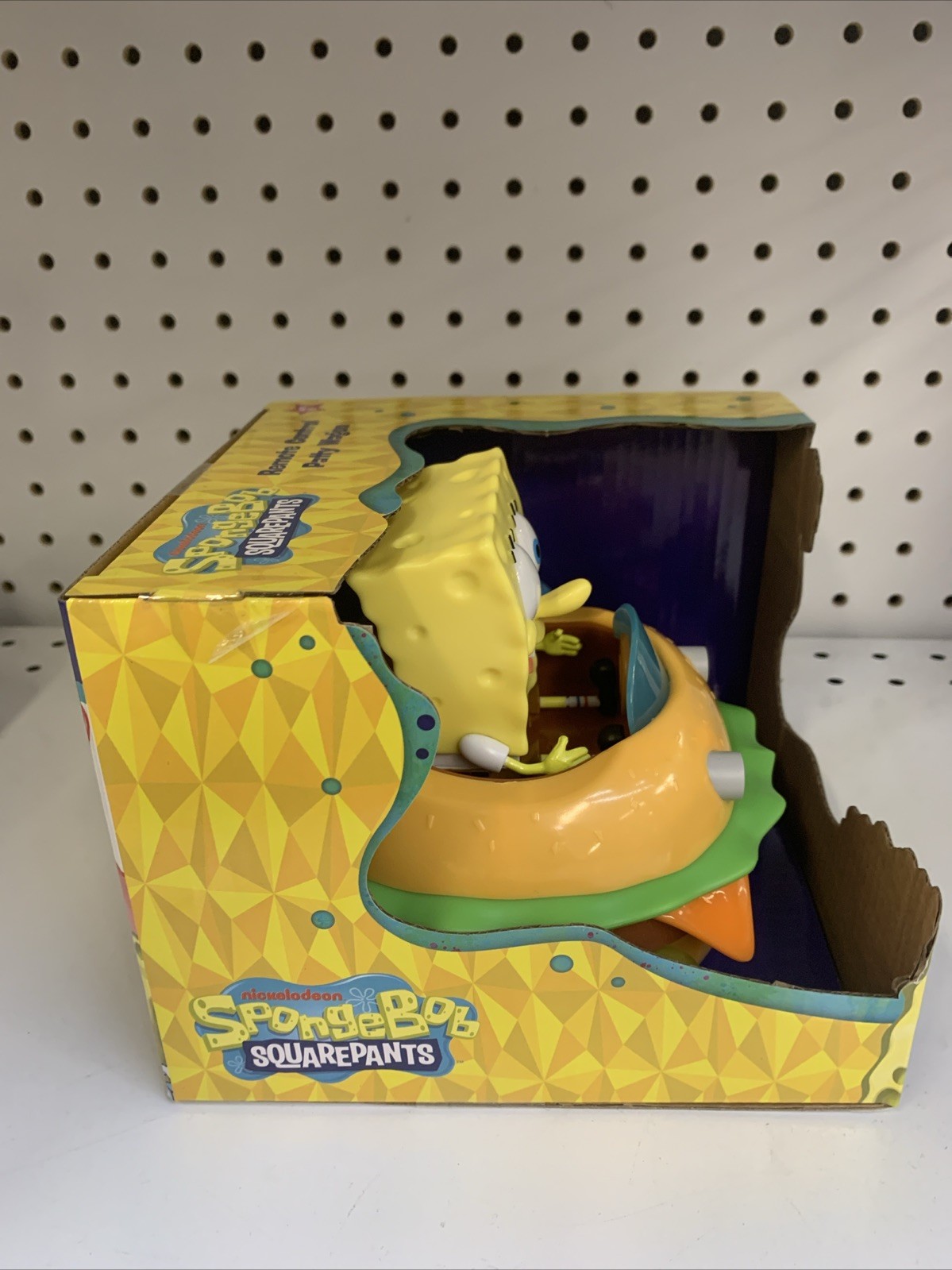 Nickelodeon SpongeBob Remote Control Patty Wagon 5″ Tall 27 MHz NEW Ages 8+ NEW