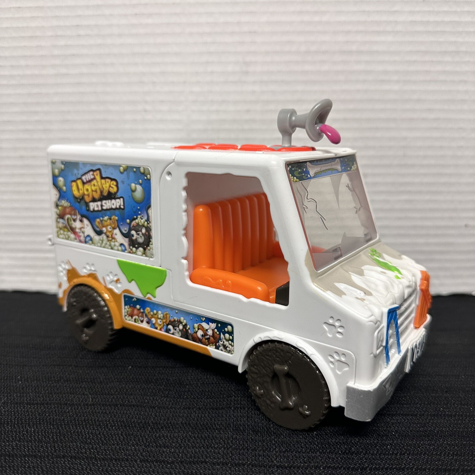 Grossery Gang The Ugglys Pet Shop Truck ONLY Sounds Batteries Included