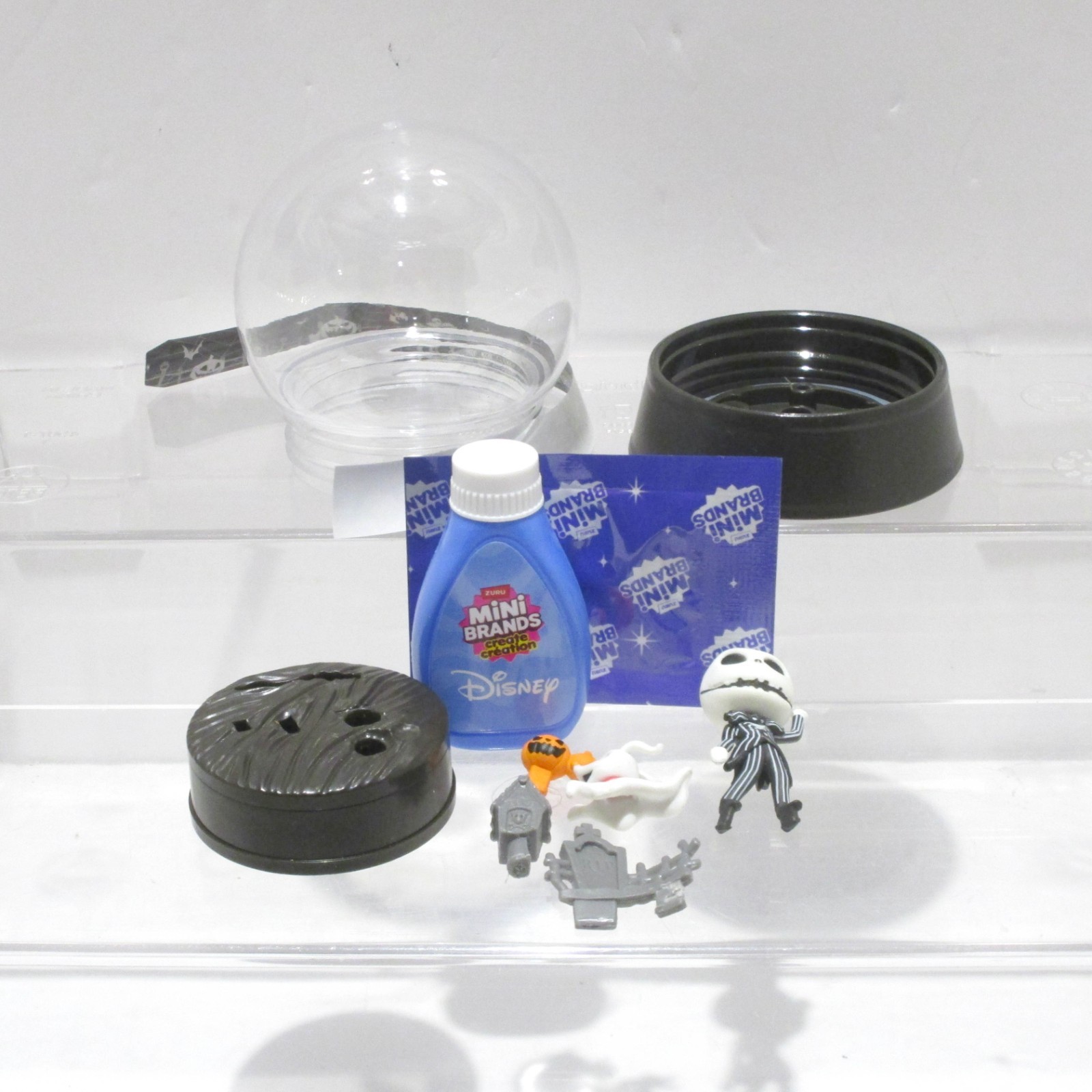 ZURU – Mini Brands – Snowglobes (Disney) Create + You Choose + Combine Ship