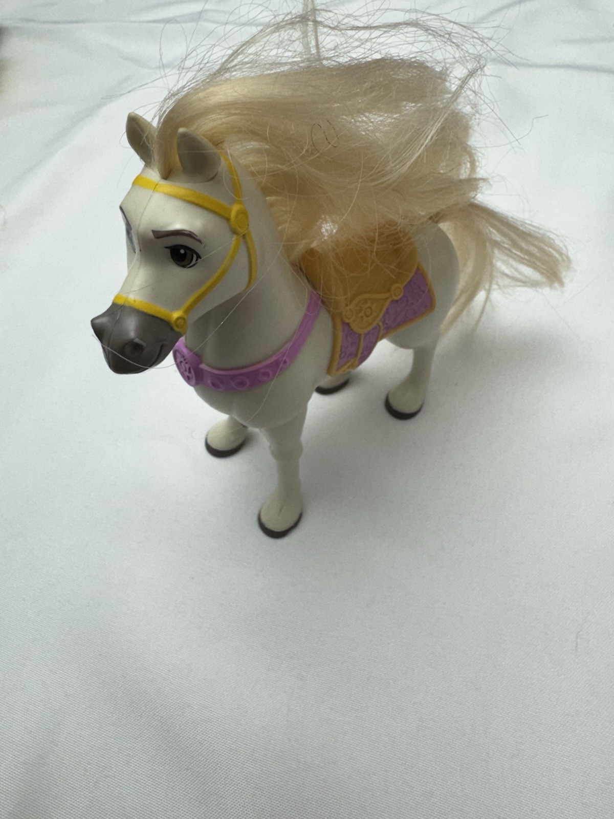 2010 Jakks Disney Tangled Rapunzel’s MAXIMUS 6″ Horse Figure