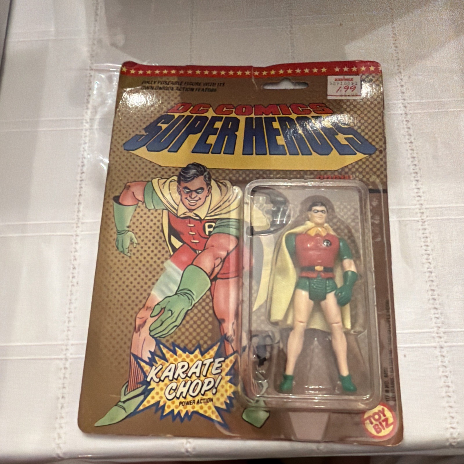 DC Comics Super Heroes ROBIN Action Figure Karate Chop ToyBiz 1989 NEW