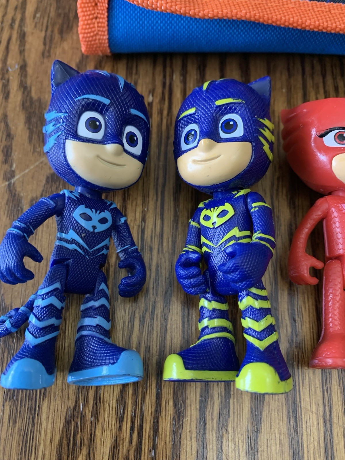 PJ Masks Lot Of (7) Figures W/ PJ Masks Lunch Bag!