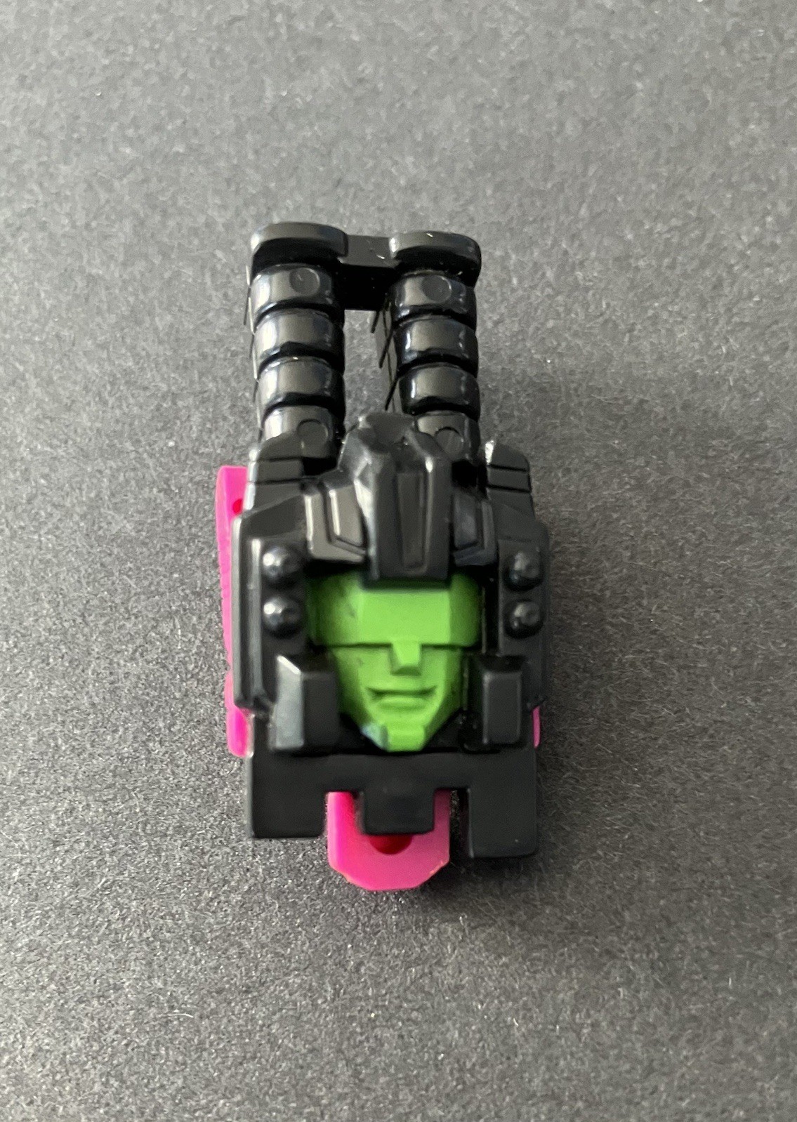 Transformers G1 1987 FANGRY and Brisko Headmasters Hasbro Takara, Thailand Made