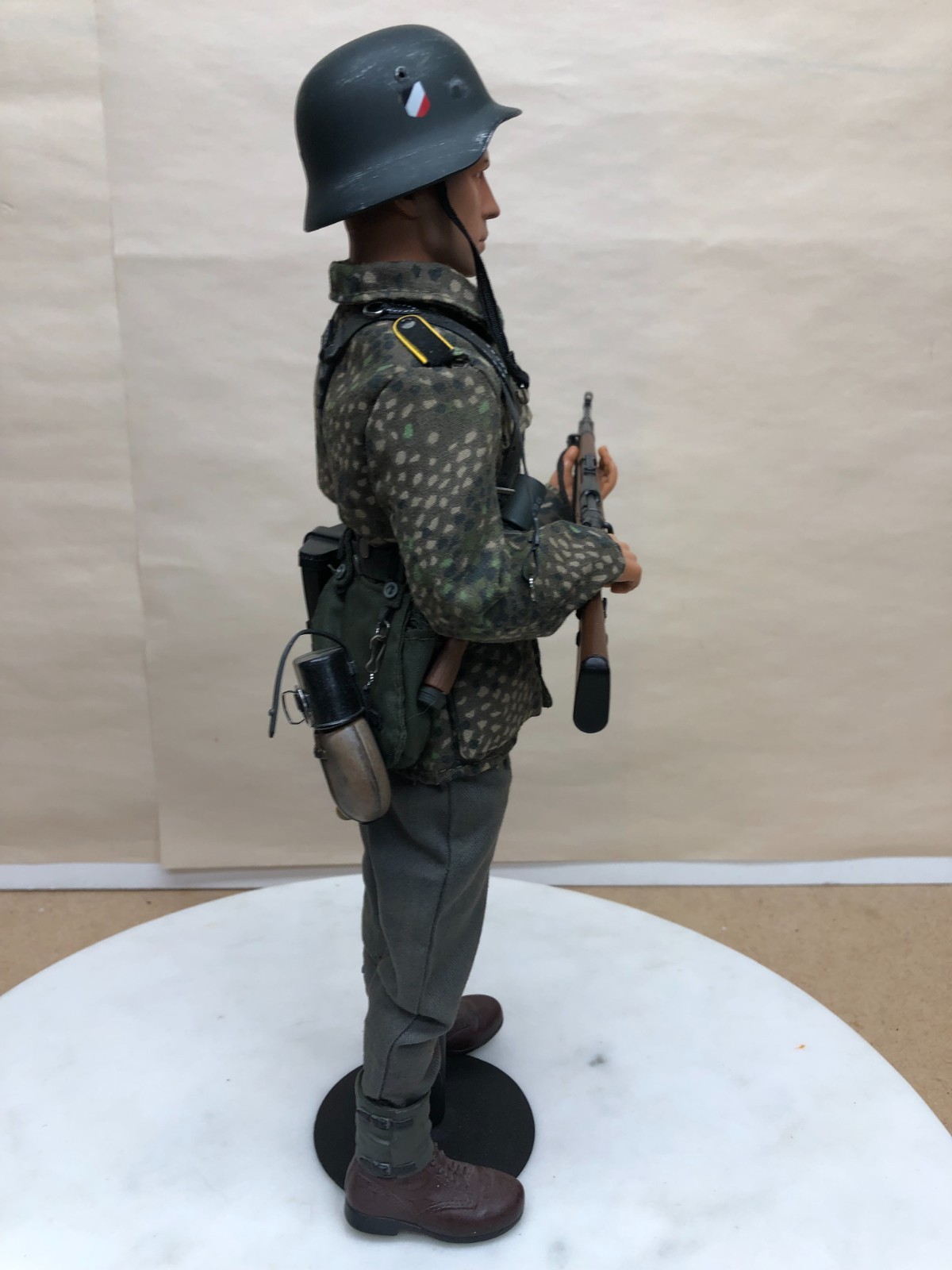 DRAGON CUSTOM GERMAN WW 2 WAFFEN SS WESTERN FRONT FRANCE ACTION FIGURE