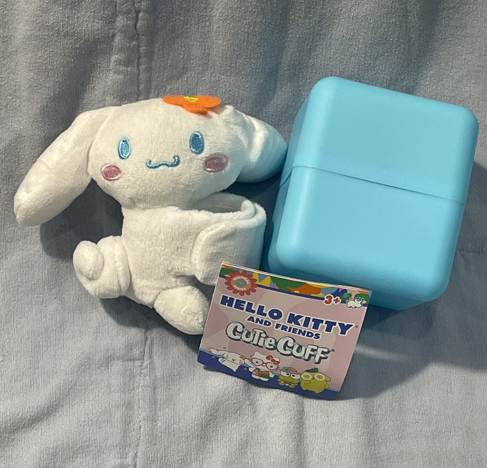 NEW Sanrio Hello Kitty Cutie Cuff by Bullsitoy Plush Slap Bracelet – Cinnamoroll