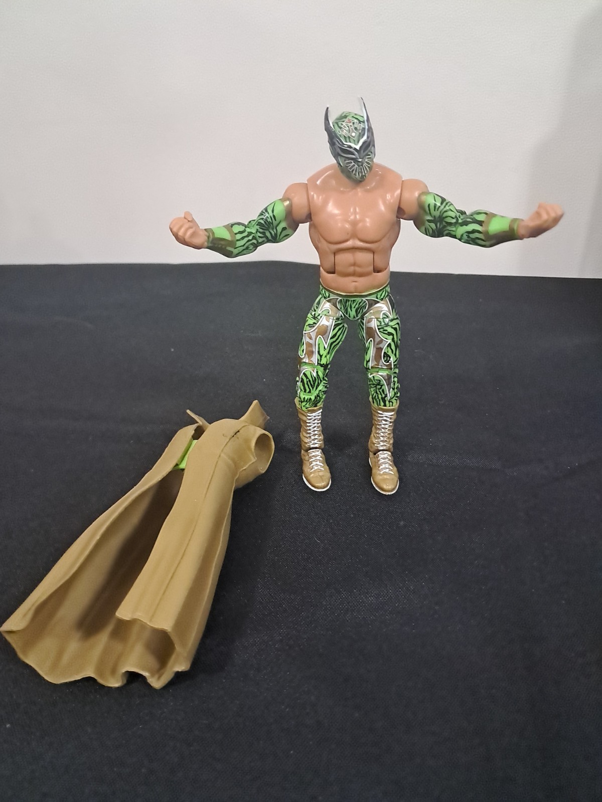 WWE Mattel Elite Collection Series 25 Sin Cara Action Figure W/ ENTRANCE JACKET