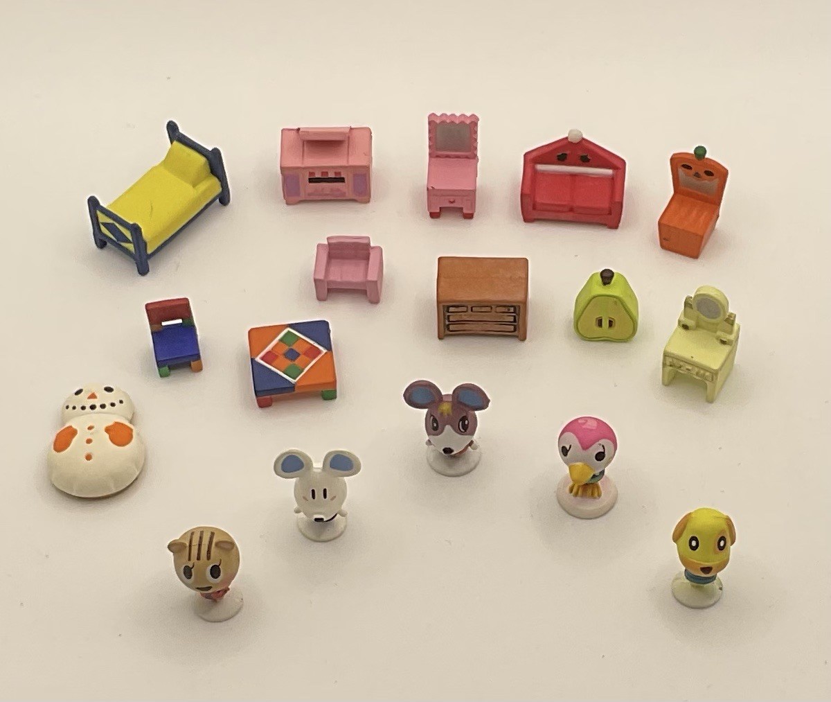 2001 Animal Crossing Playset Mini Figure 17 Figures