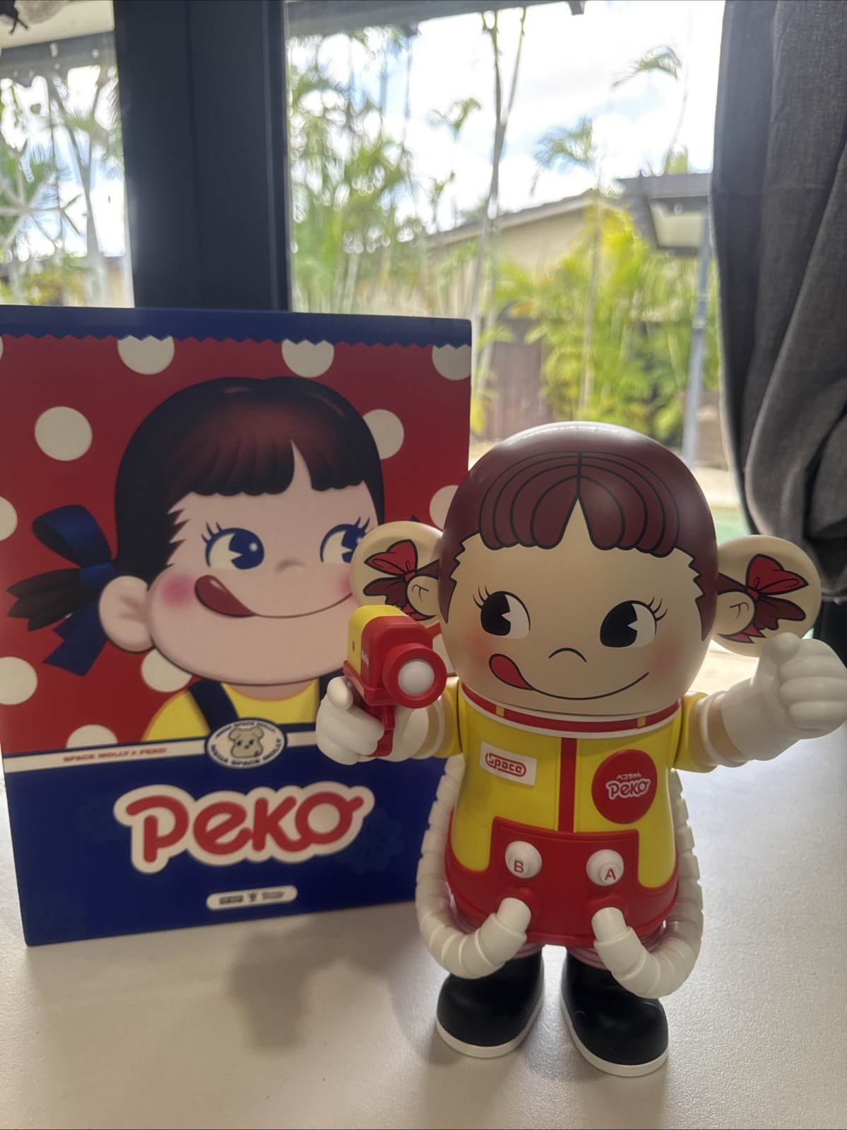 Authentic Pop Mart Mega Space Molly 400% PEKO. US Seller