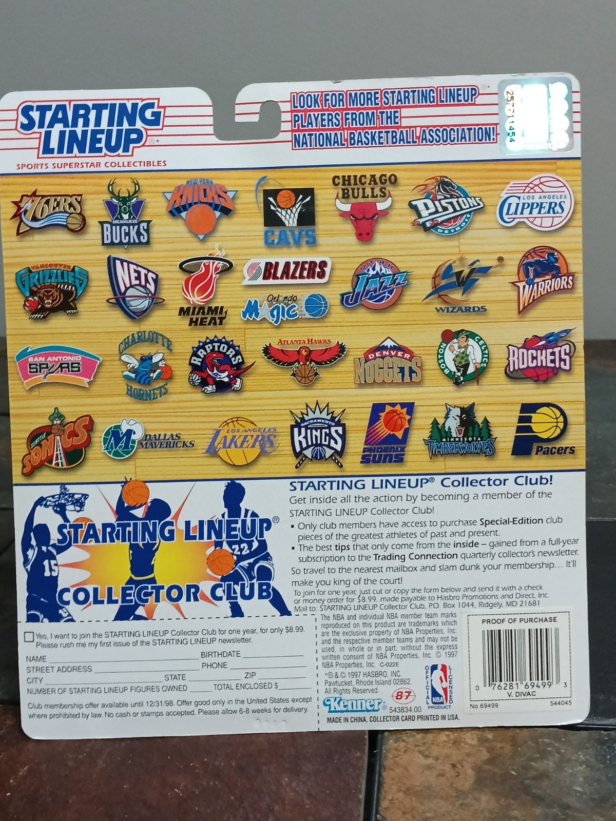 ?1997 Kenner Starting Lineup NBA VLADE DIVAC Charlotte Hornets Figure+Card