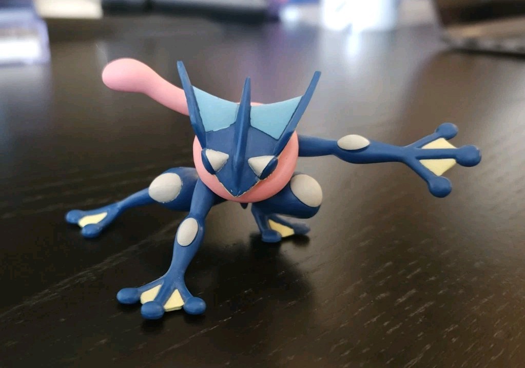 Greninja Pokemon Takara Tomy Moncolle Figurine Near Mint