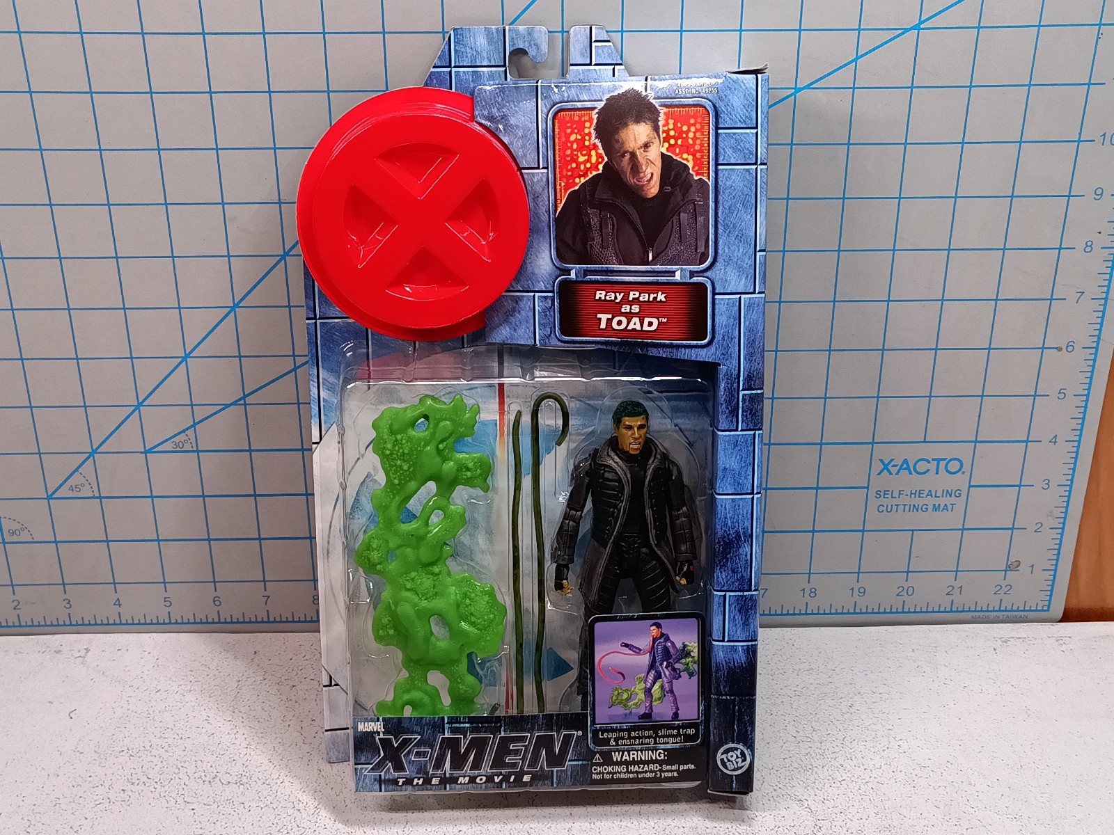 X-Men The Movie Ray Park As Toad Action Figure Red Version, Toy Biz 2000