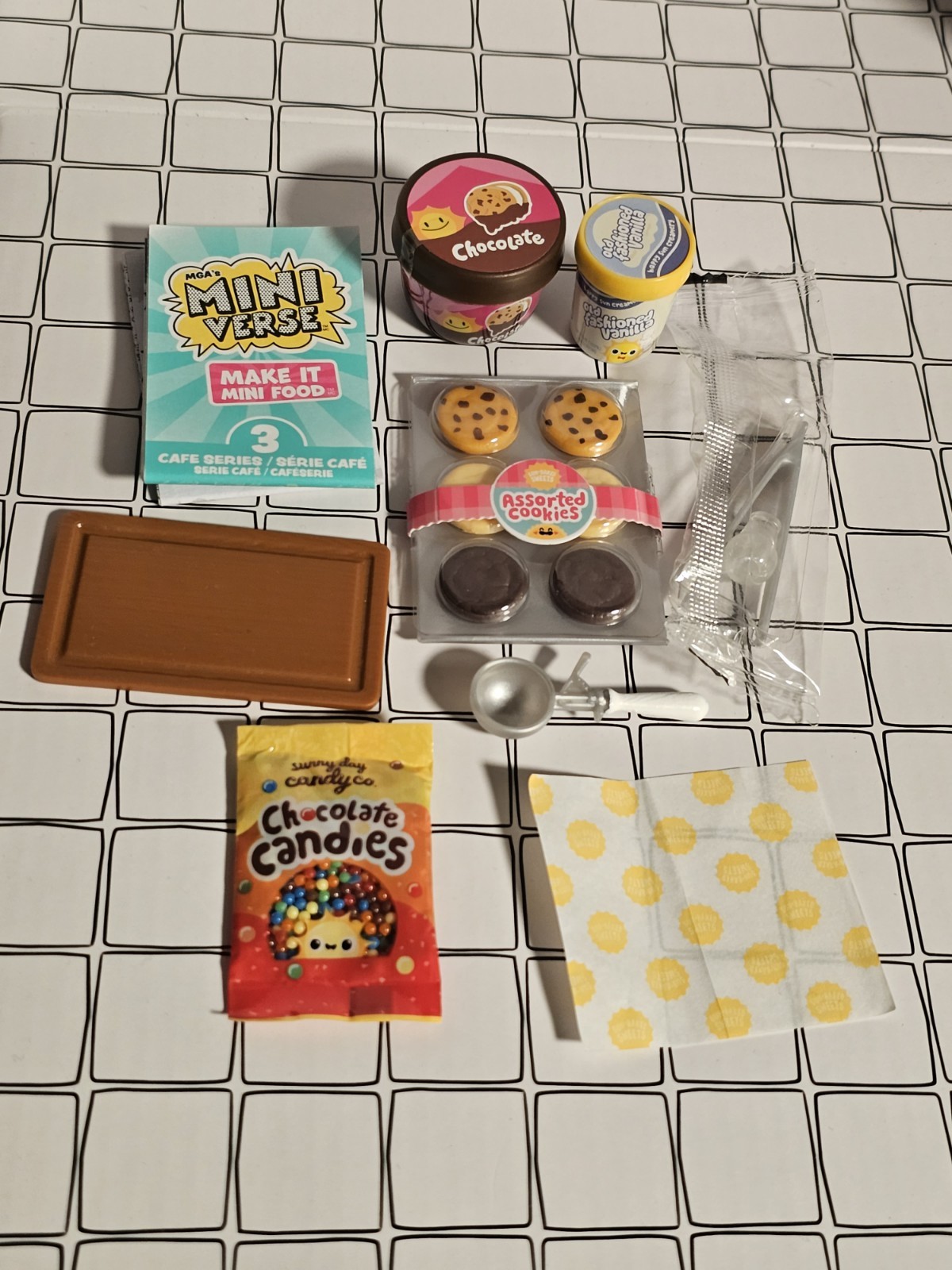 NEW Miniverse Cafe RARE Ice Cream Sandwiches VHTF!