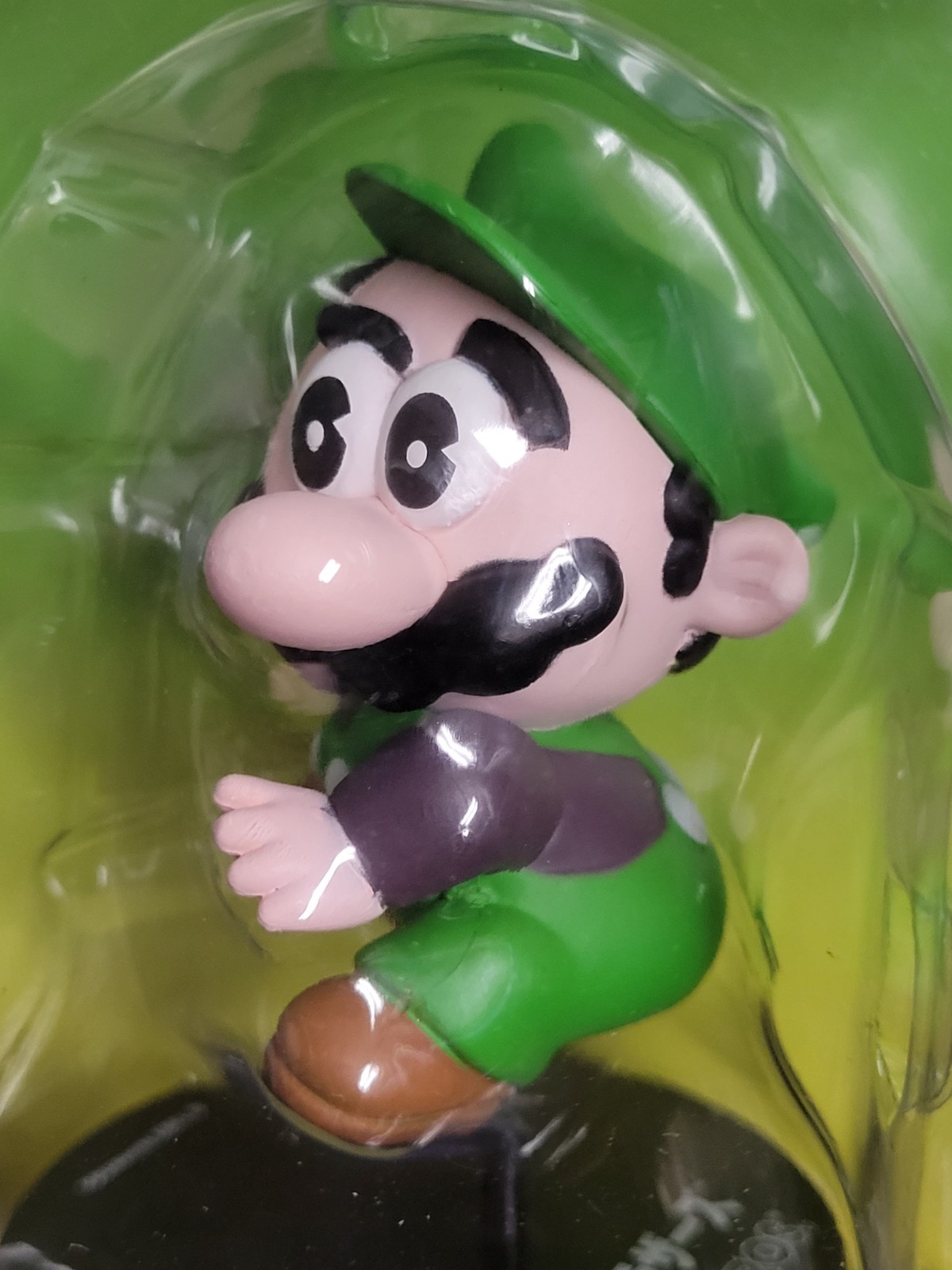 Super Mario Bros Ultra Detail Figure Luigi (2015) Brand New Factory Sealed JAPAN