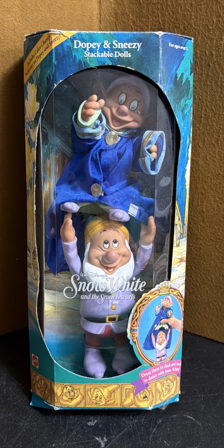 Snow White & The Seven Dwarfs Dopey & Sneezy Stackable Dolls 1992 NOB “read”