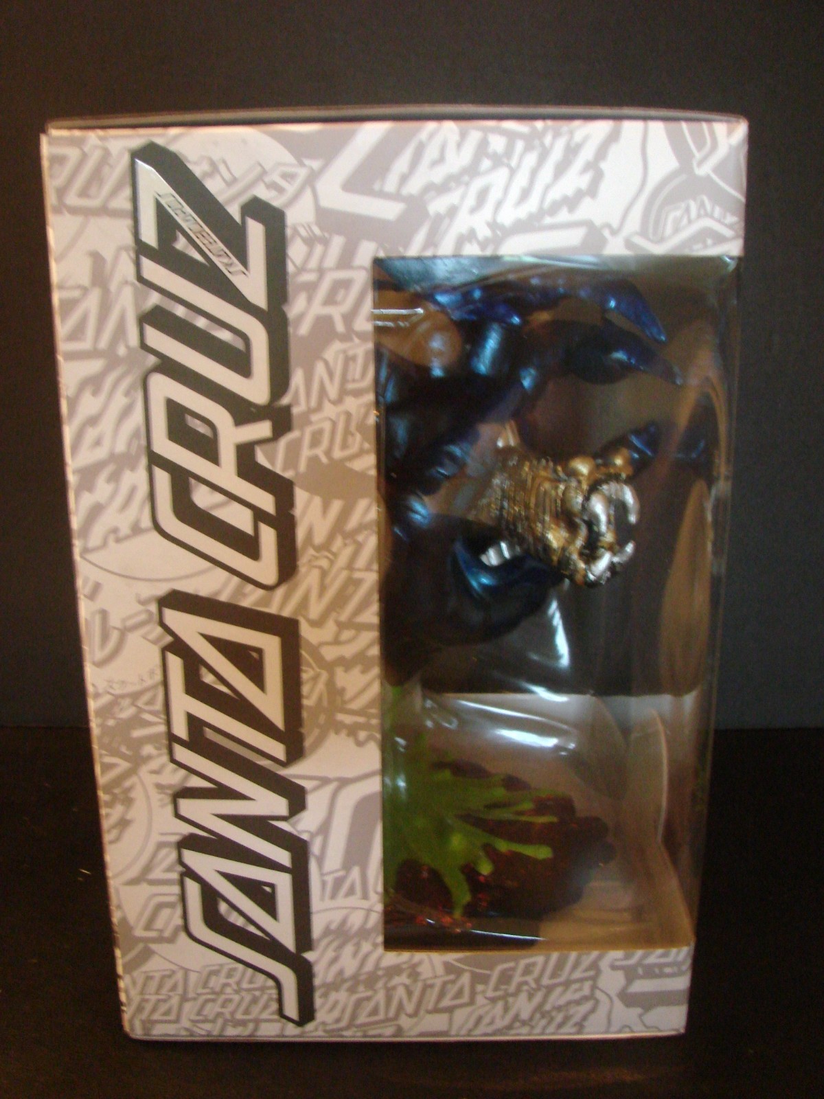 ALIEN HAND Custom Kidrobot Santa Cruz Skateboards Screaming Hand Figure