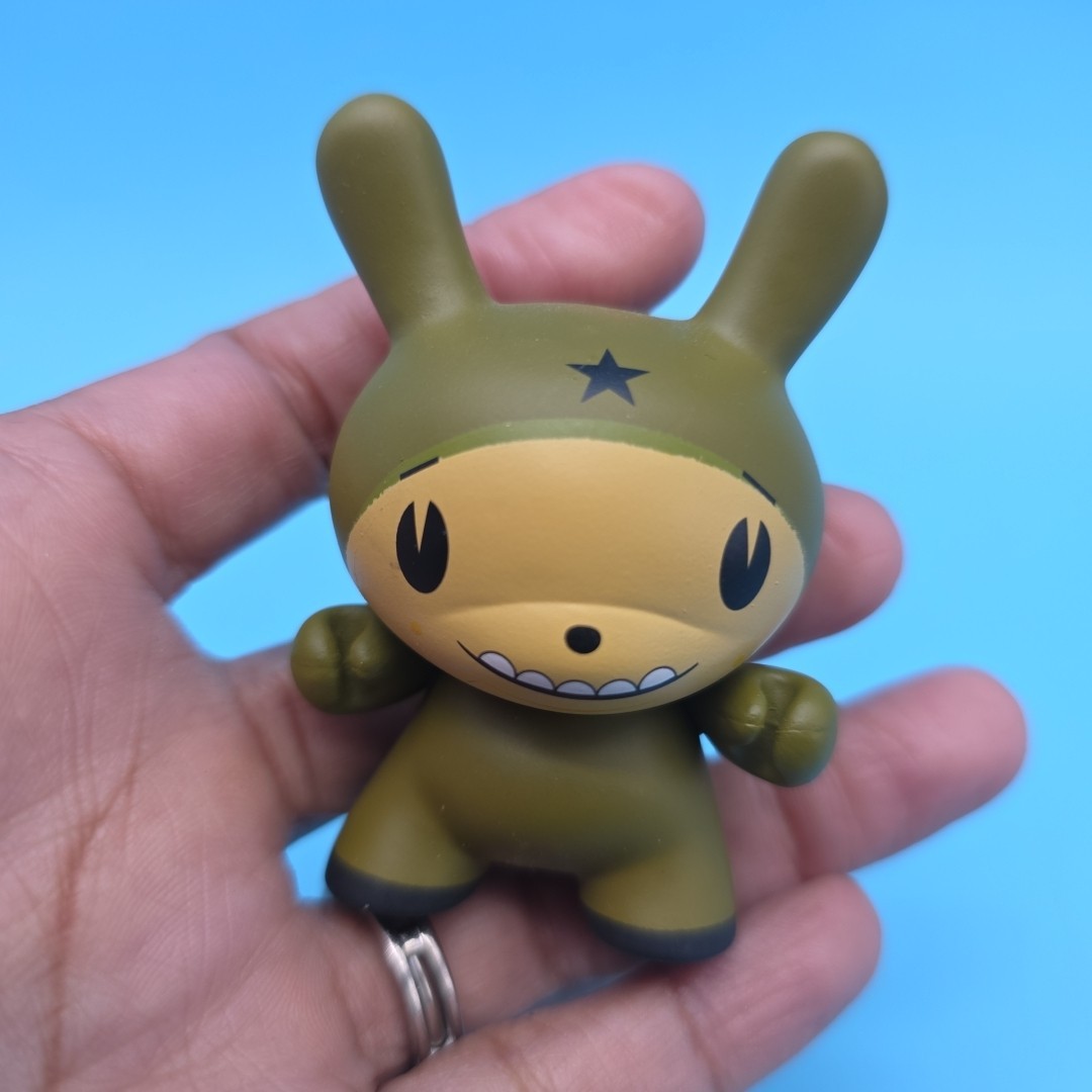 Kidrobot Dunny 2004 Dalek Olive Star Head Artist Series 1, 3″ Vinyl Figure Rare