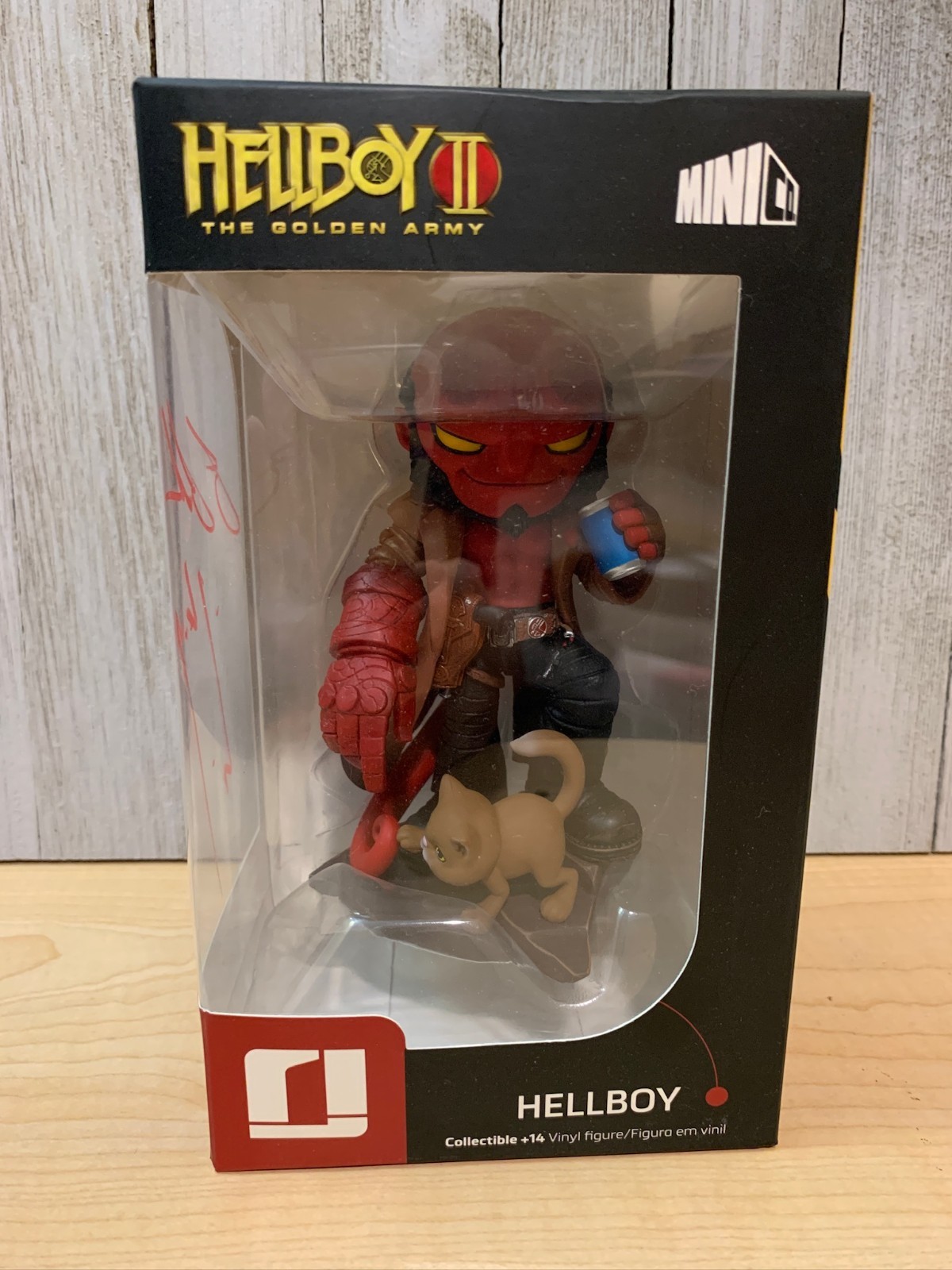 HellBoy II The Golden Army Figure Signed Ron Perlman Minico Iron Studios