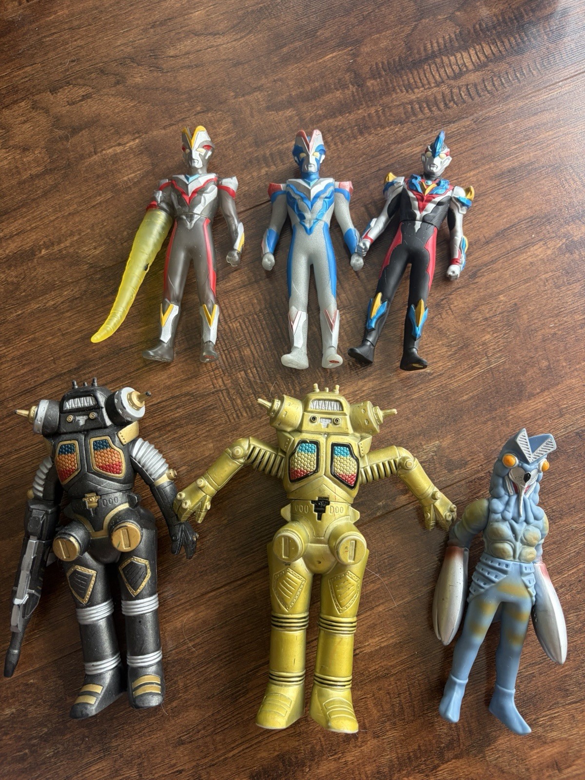 BANDAI SET OF 6 ULTRAMAN AND KAIJU SERIES 5.5-6.5′ SOFT VINYL FIGURES SO RARE