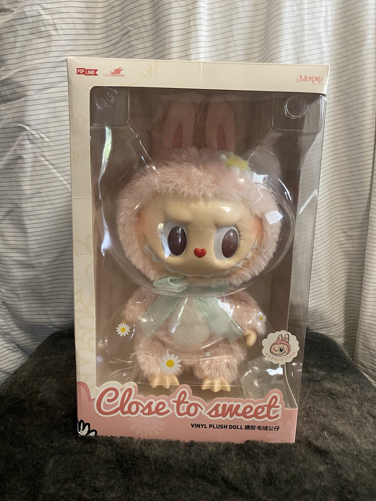 Popmart Labubu – Pop Land – LARGE Mokoko – Close To Sweet *****read***