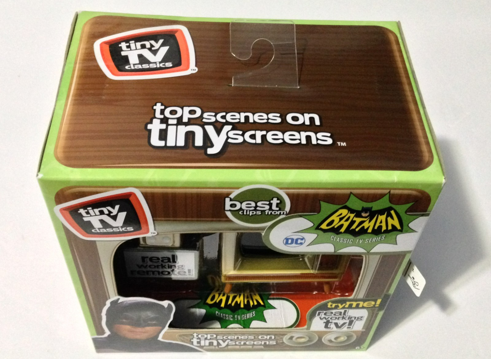 Batman “Tiny TV Classics” Real Working TV And Remote Top Scenes Batman (READ)