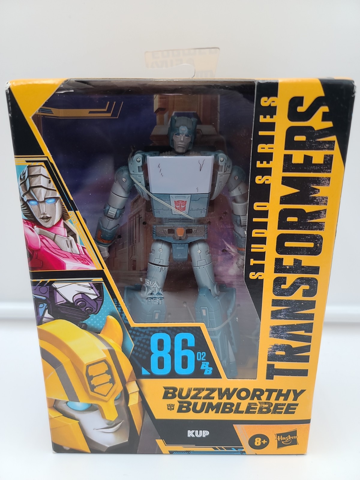 Transformers Buzzworthy Bumblebee Deluxe Class KUP Studio Series 86-02 MISB
