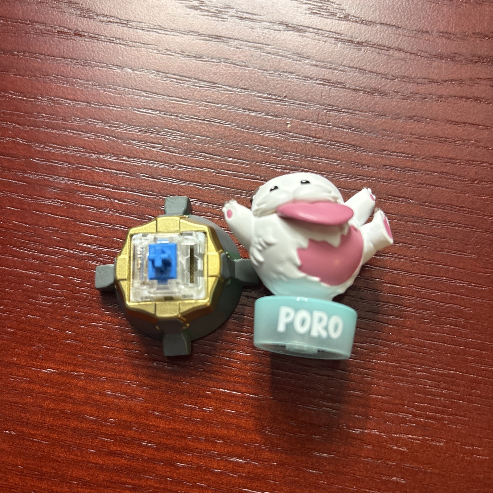 Miniso LOL League of Legends Series Keycaps Figure Collectible Model poro unpack