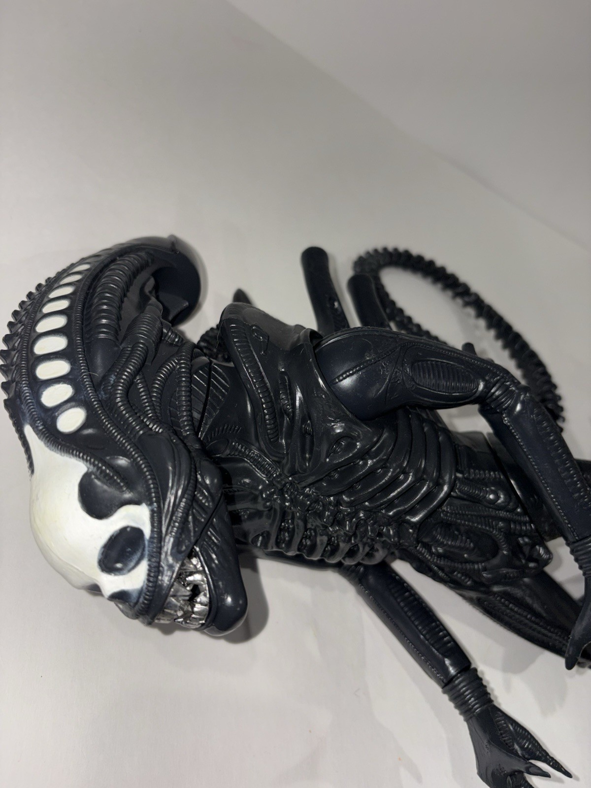 ALIEN KENNER 1979 BIG CHAP FIGURE 18” Excellent Condition Repro Dome