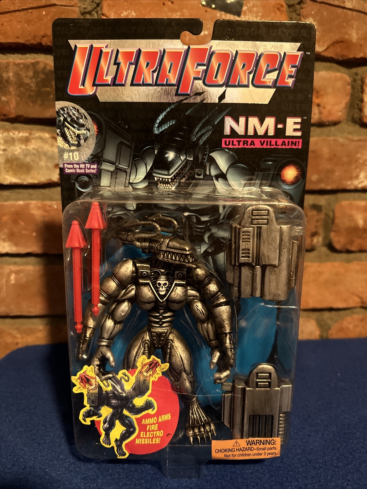 ULTRAFORCE #10 NM-E ULTRA VILLAIN 6″ Action Figure NIB Vintage 1995 Galoob 75596