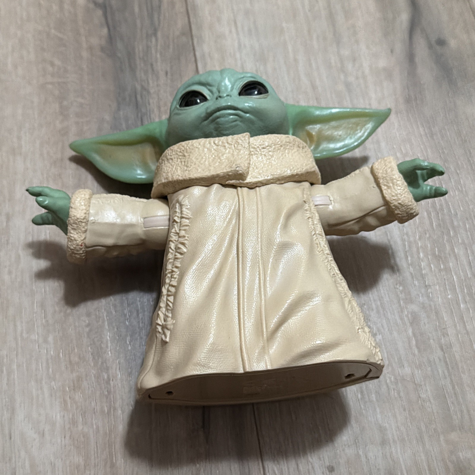 Hasbro Star Wars – The Child 7.5in. Action Figure (F1116) Grogu Baby Yoda