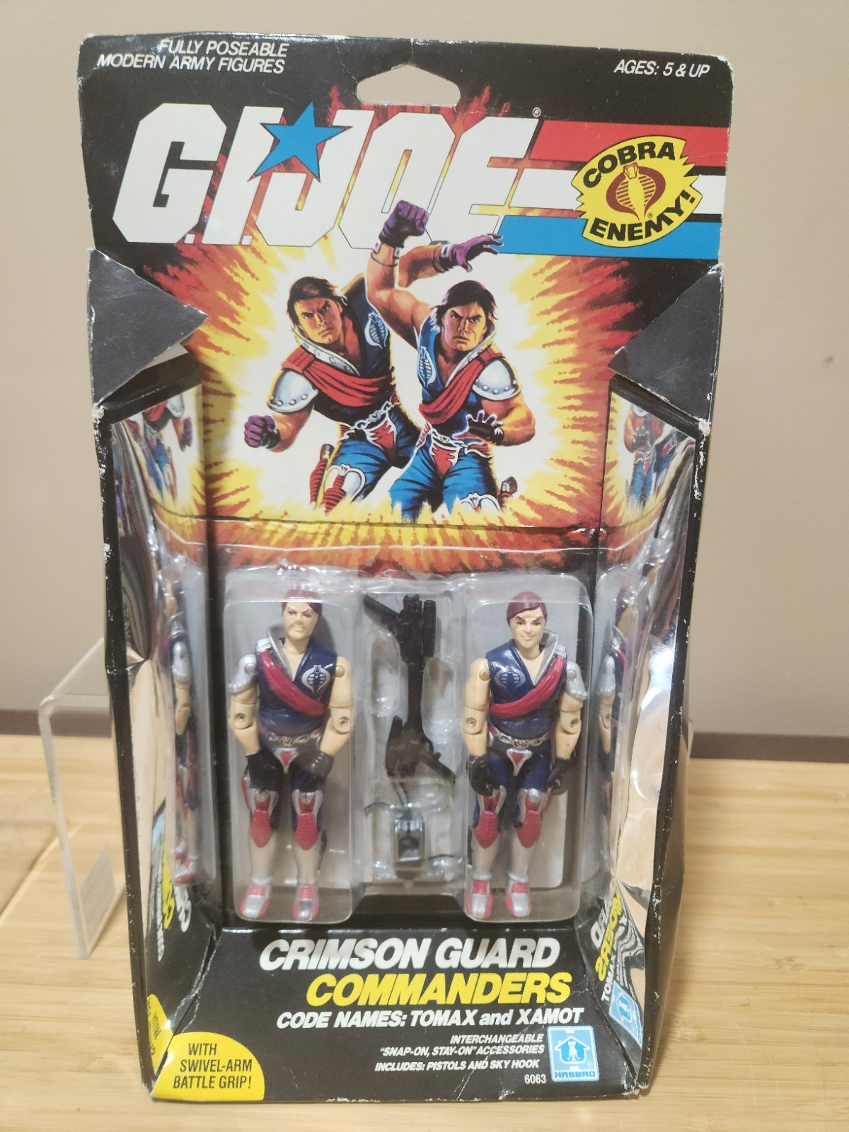 Hasbro G.I. Joe Crimson Guard Commanders Tomax & Xamot 1985 Action Figures READ