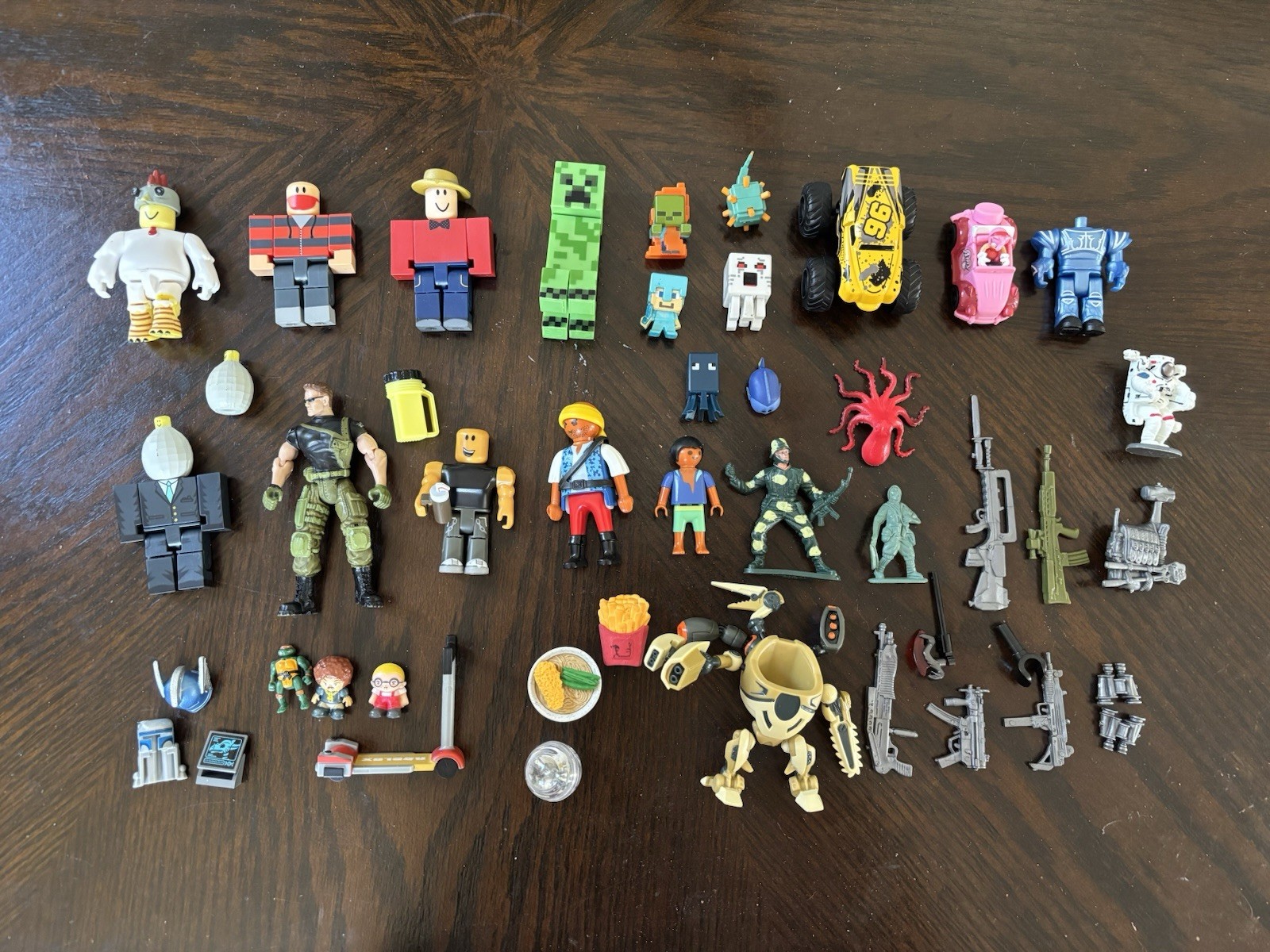 Roblox & Minecraft Figure Lot | As-is | Free Shipping!!