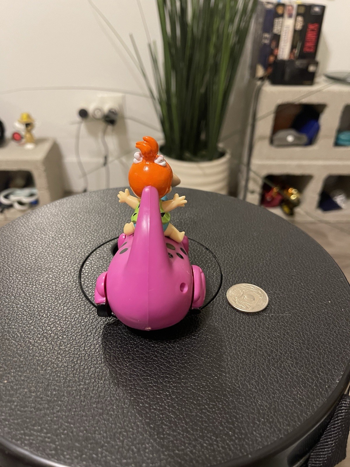 Vintage 1992 The Flintstones, Pebbles riding Dino