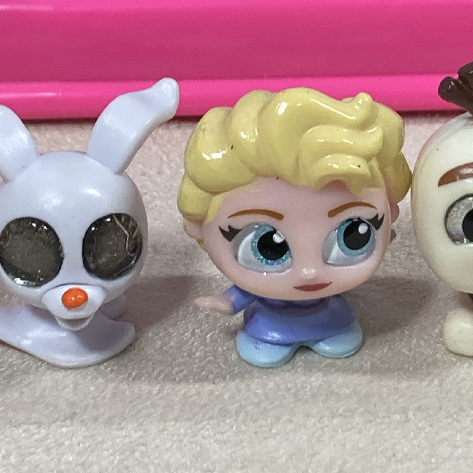 Disney Doorables LOT of 15 Figures Various Characters. Vending Machine. Works.