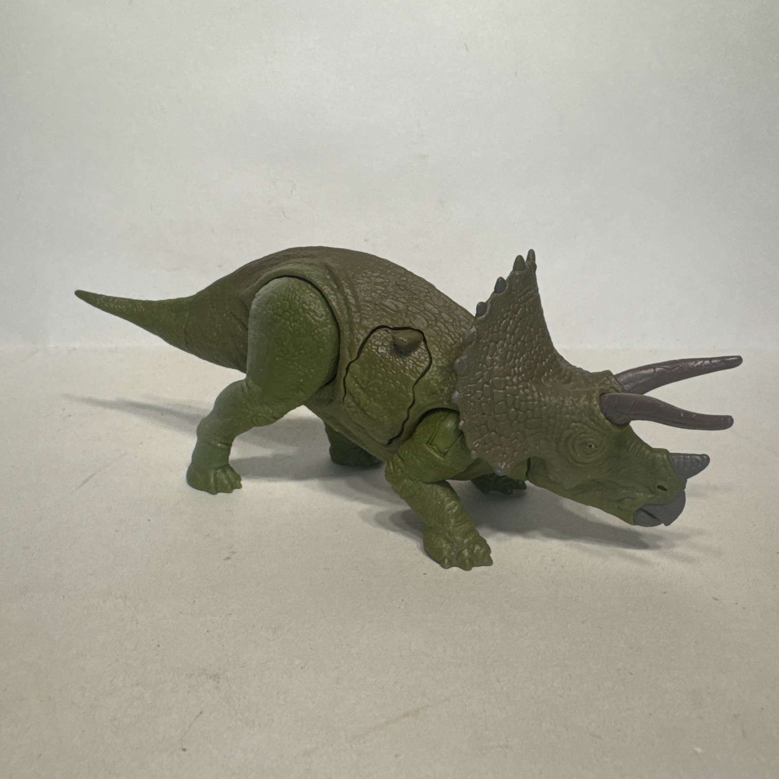 Jurassic World Dino Rivals Triceratops Dual Attack Dinosaur Fallen Kingdom Green
