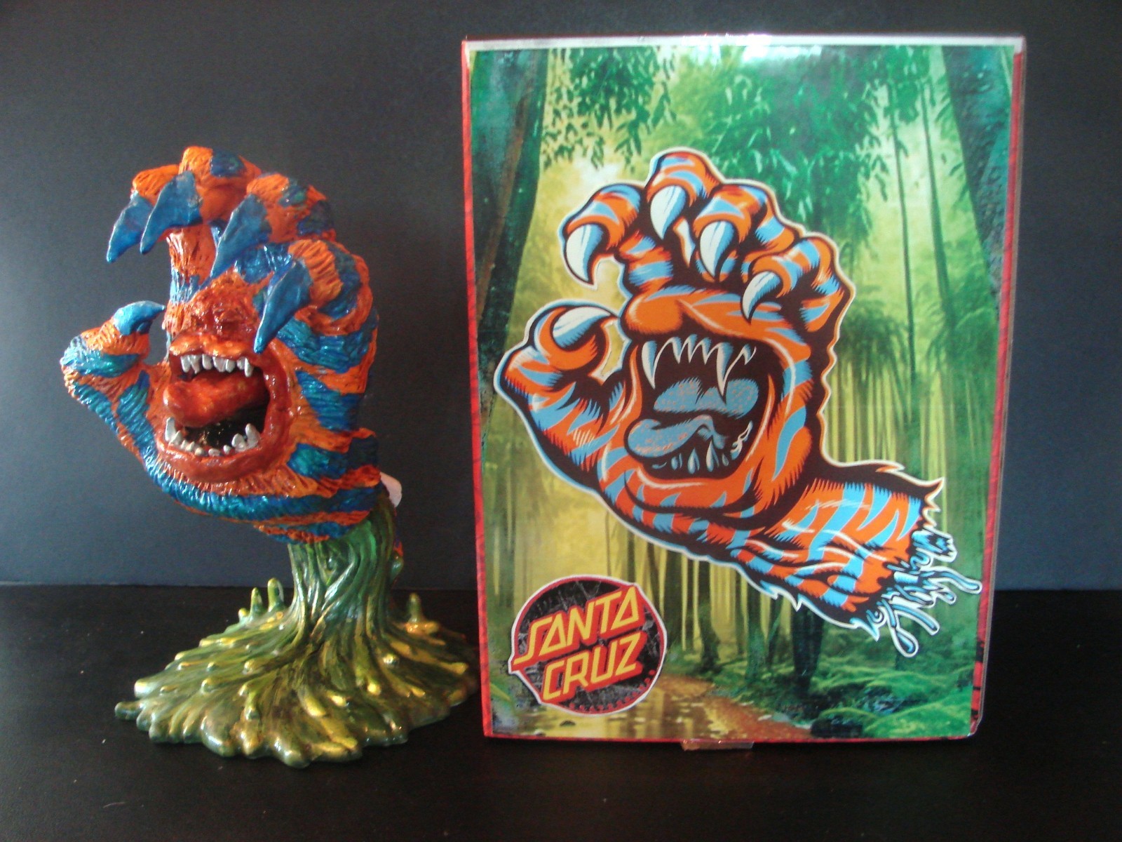 TIGER HAND Custom Kidrobot Santa Cruz Skateboards Screaming Hand Figure