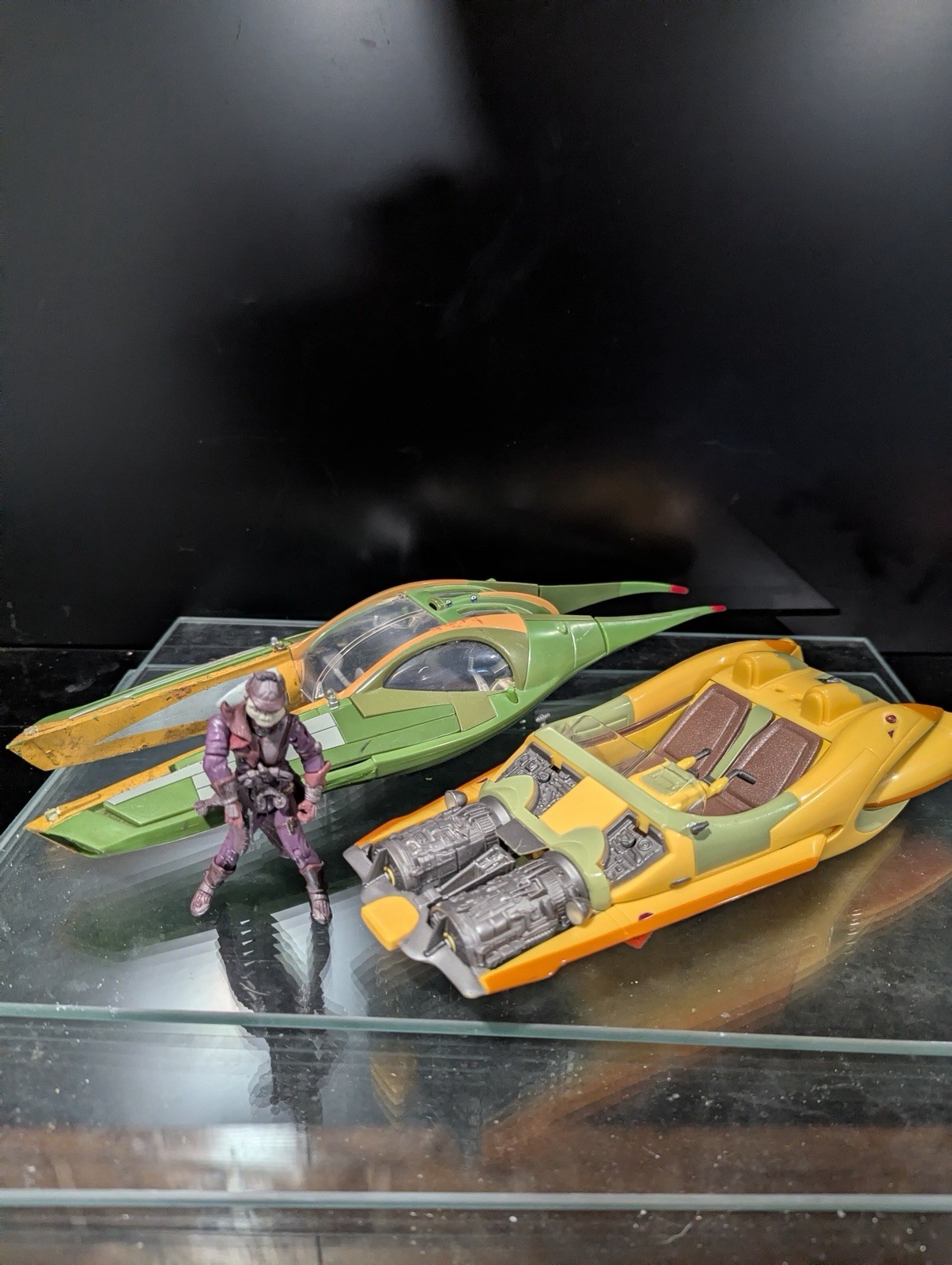 AOTC Star Wars Coruscant Chase Zam Wessell And Anakin Skywalker Speeders 3.75″