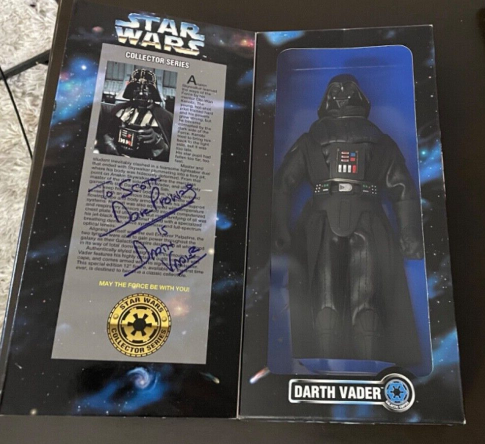 VINTAGE LARGE DARTH VADER FIGURE Display HAND SIGNED By David Prowse SITH Movie