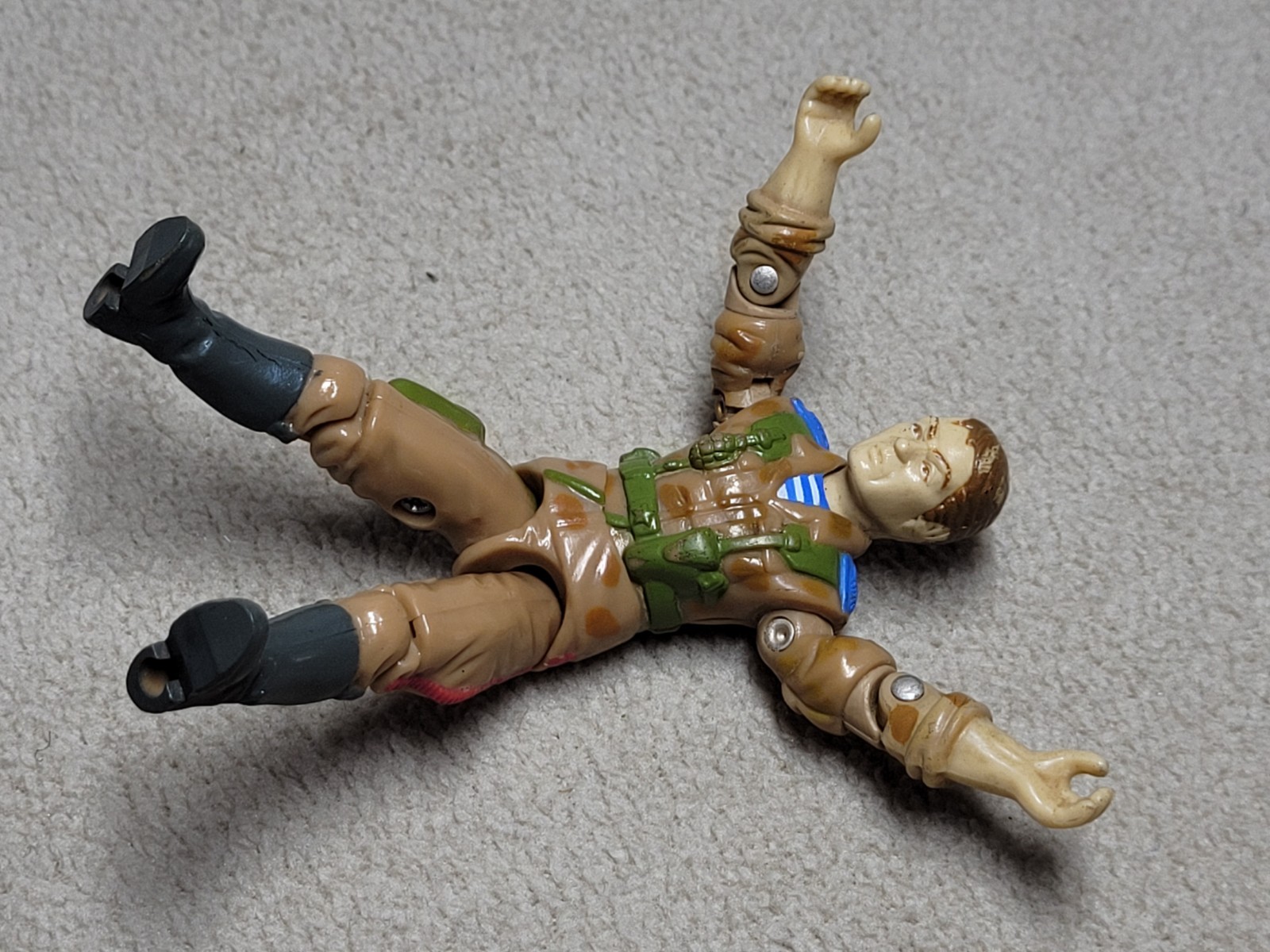 Vintage GI Joe Red Star Action Figure ARAH 1991 – NEAR COMPLETE w/ Trading Card