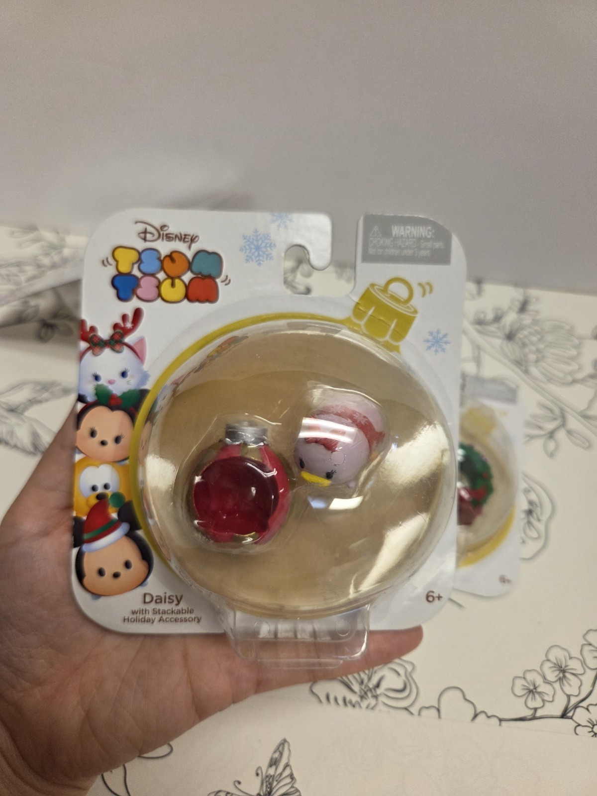 Disney Holiday Tsum Tsum Vinyl Figures Lot of 4 Imperfect Packaging