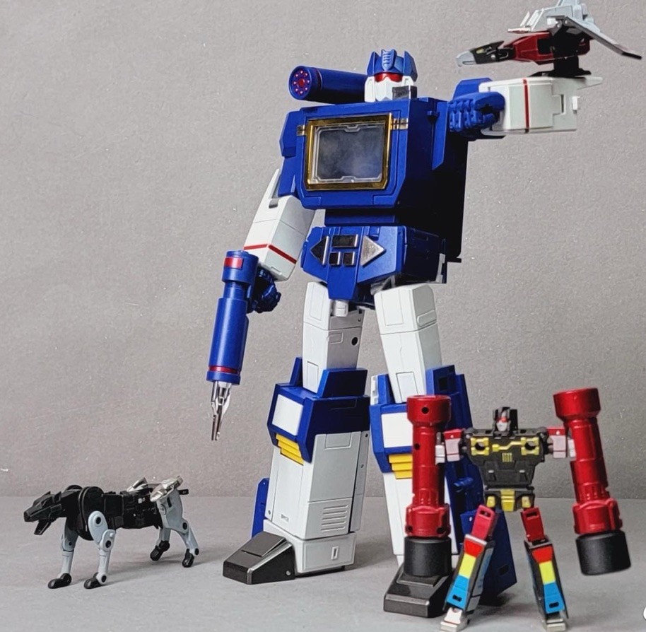 RP-46 Sound Waves Deformation ?? Masterpiece Scale Soundwave