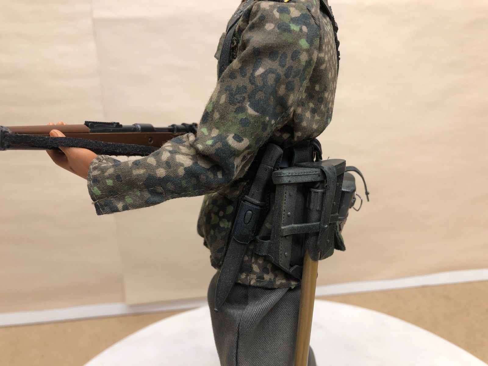 DRAGON CUSTOM GERMAN WW 2 WAFFEN SS WESTERN FRONT FRANCE ACTION FIGURE
