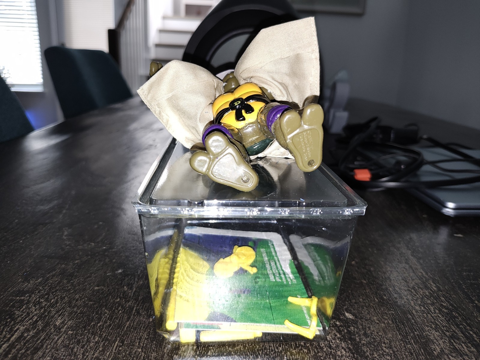 1994 Playmates TMNT Undercover Donatello Yellow accessories w/Card Complete vint