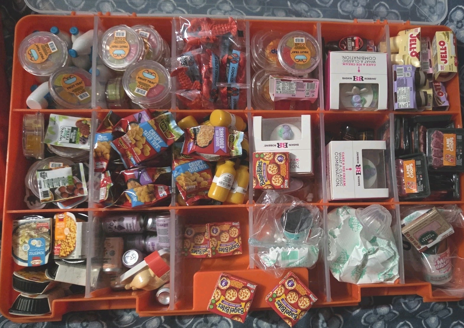 ZURU Mini Brands – Fill the Fridge – 10 piece mystery lot!
