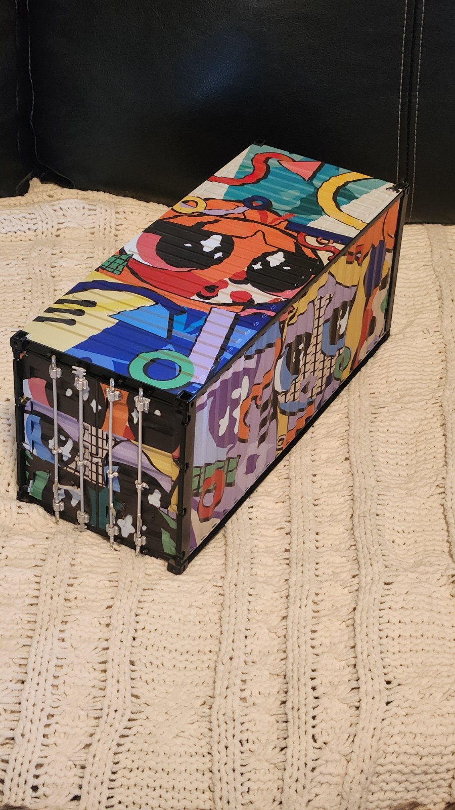 NYCC 2021 – Container “KaPOW Puff Girls” by JCORP x Martian Toys