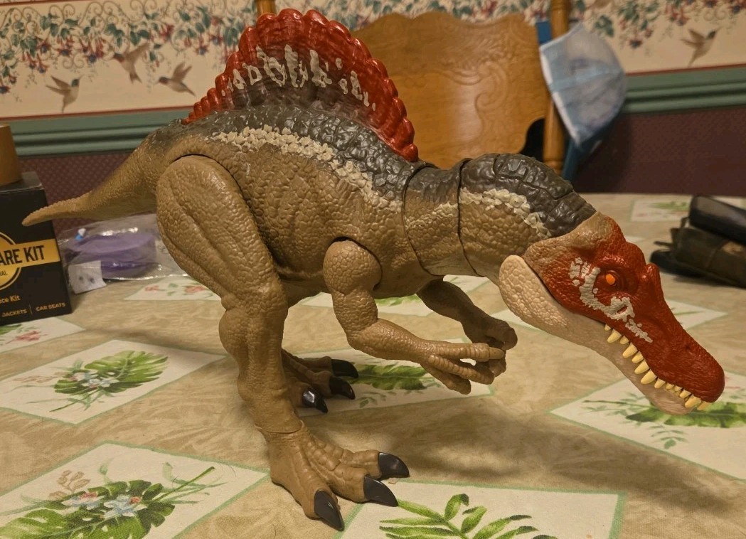 Jurassic World Extreme Chompin’ Spinosaurus Dinosaur Loose Action Figure 👀
