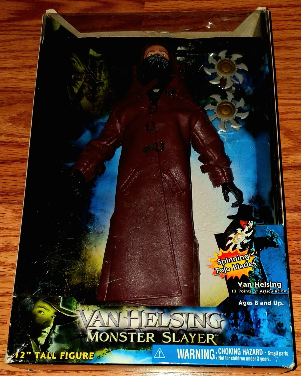 Van Helsing Monster Slayer 12″ Figure Spinning Tojo Blades Jakks Pacific 2004